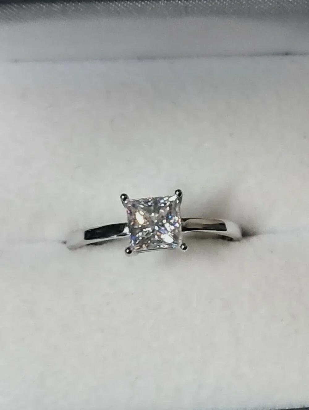 1.0 Carat Princess Cut D-Color Moissanite Solitaire Ring - 925 Sterling Silver